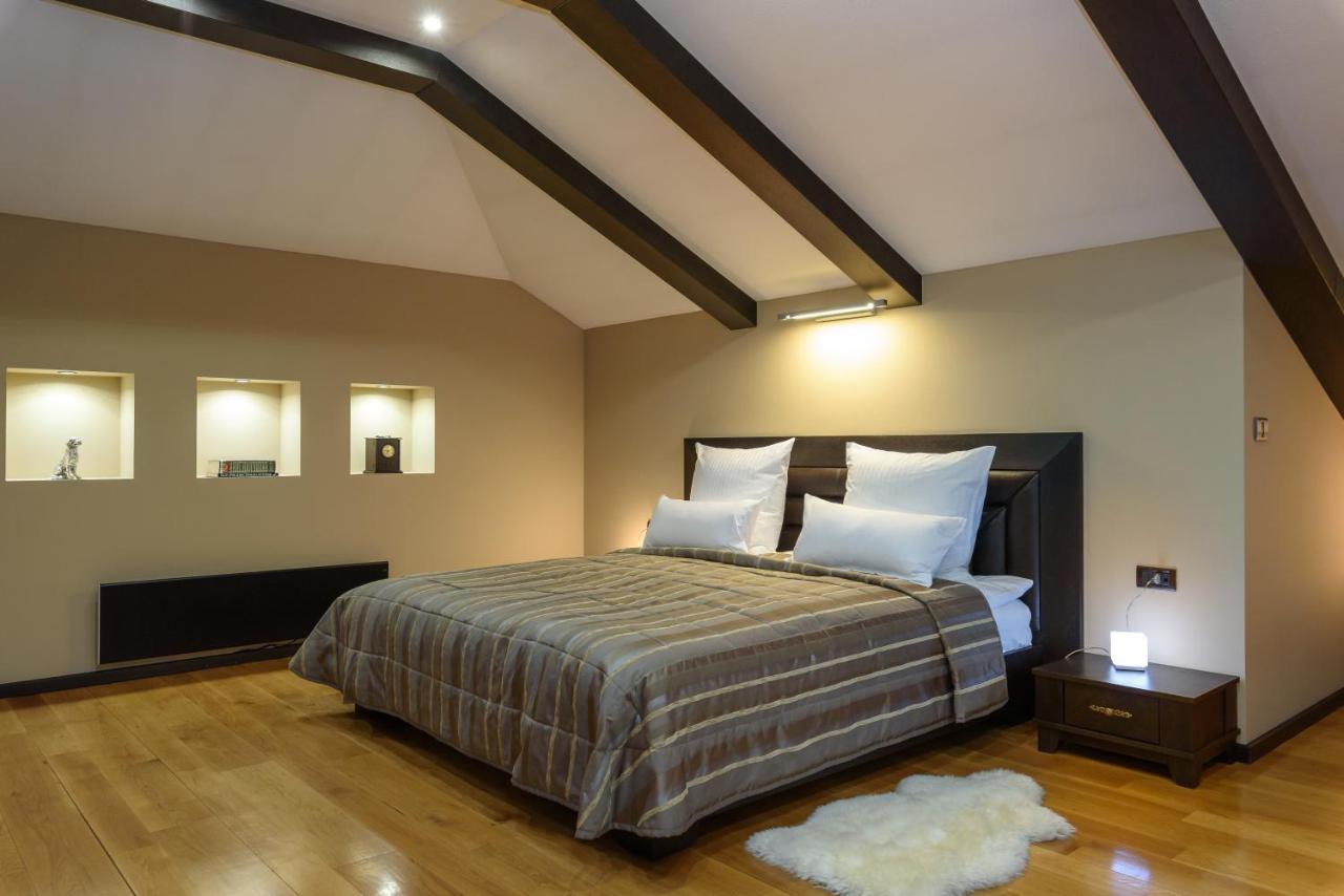 Lion Hotel 4*