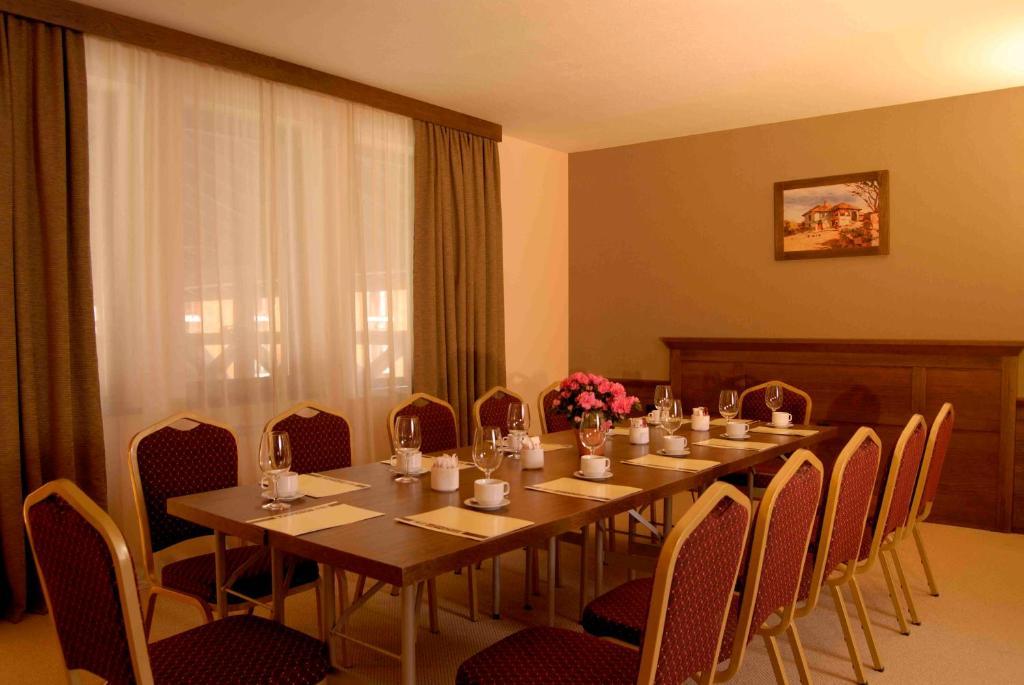 Lion Hotel